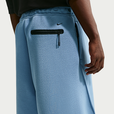 Nike Tech Men's Oversized Fleece Shorts. Nike.com